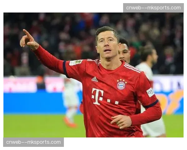 德甲俱乐部整体营收报告发布,转播收入与商业开发占比再创新高 德甲俱乐部整体营收报告发布,转播收入与商业开发占比再创新高